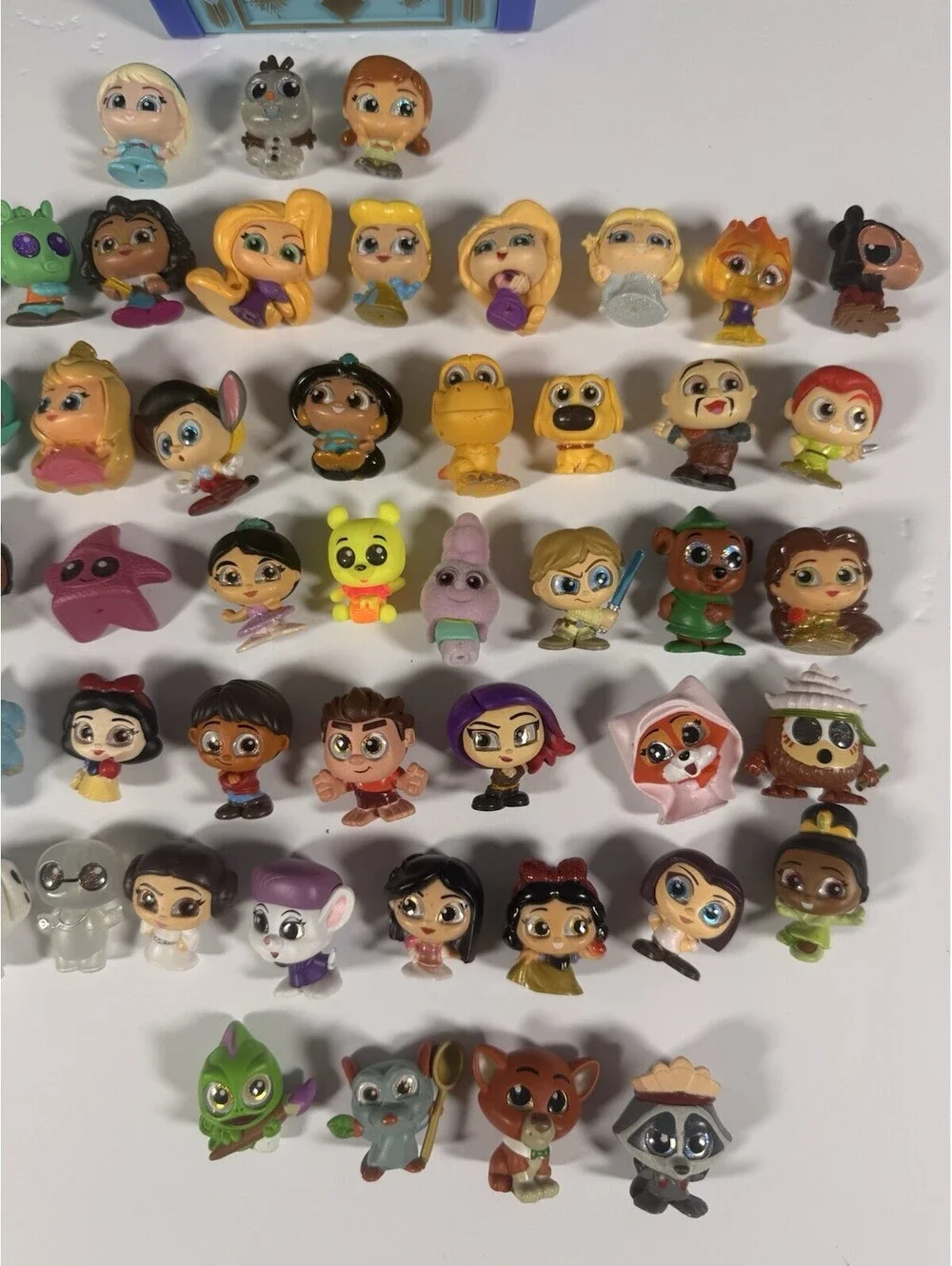 Disney Doorables Mixed Lot 47 Pieces Plus Frozen House